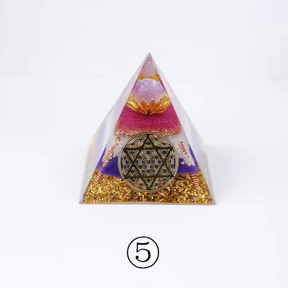 Wholesale 8Cm Chakra Crystal Chips Orgonite Resin Pyramid Home Decoration